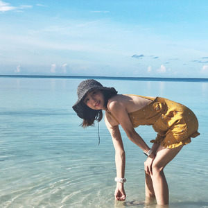 色吊丝二区三区中文字幕
